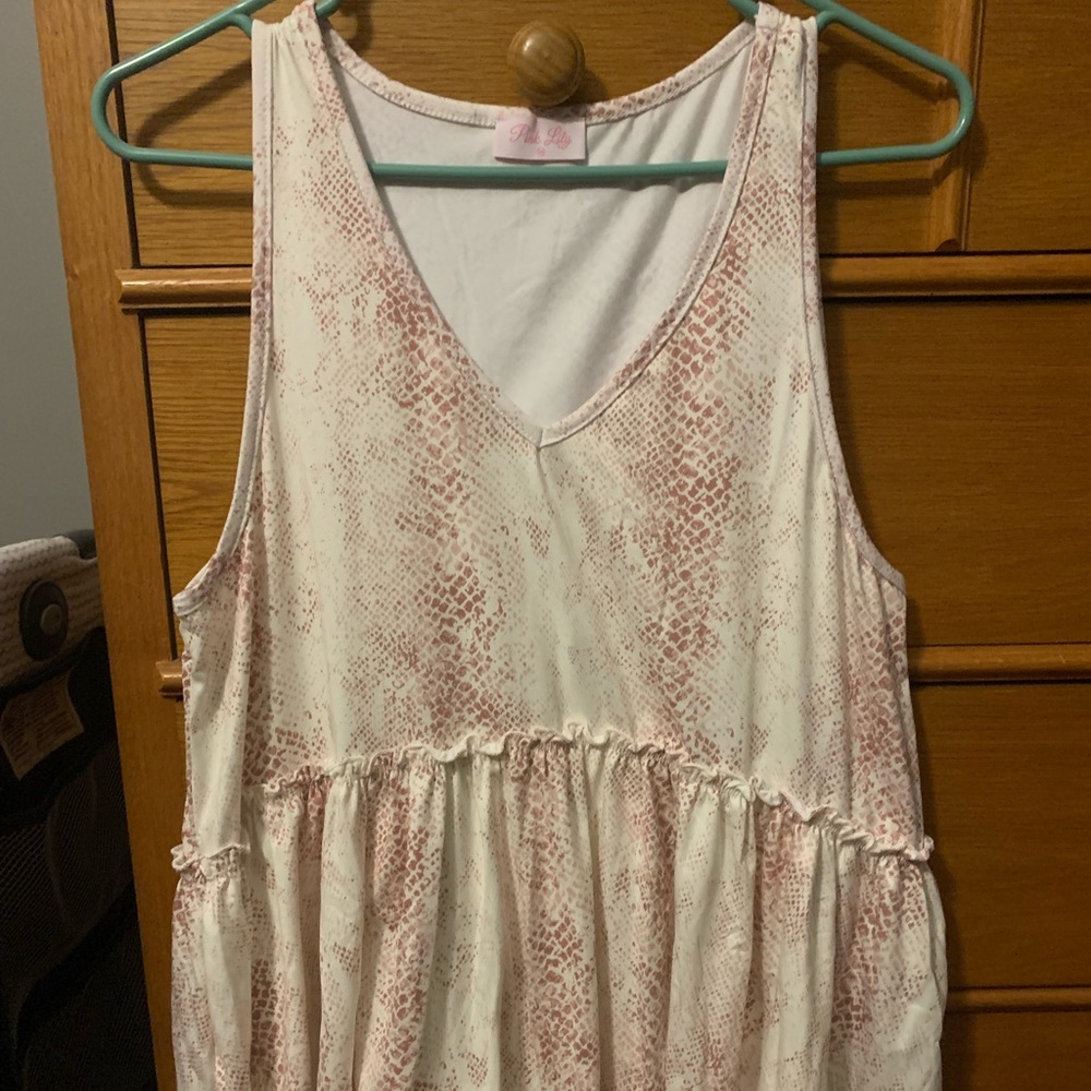 NWOT Pink Lily Pink and White Snakeskin Tanktop!